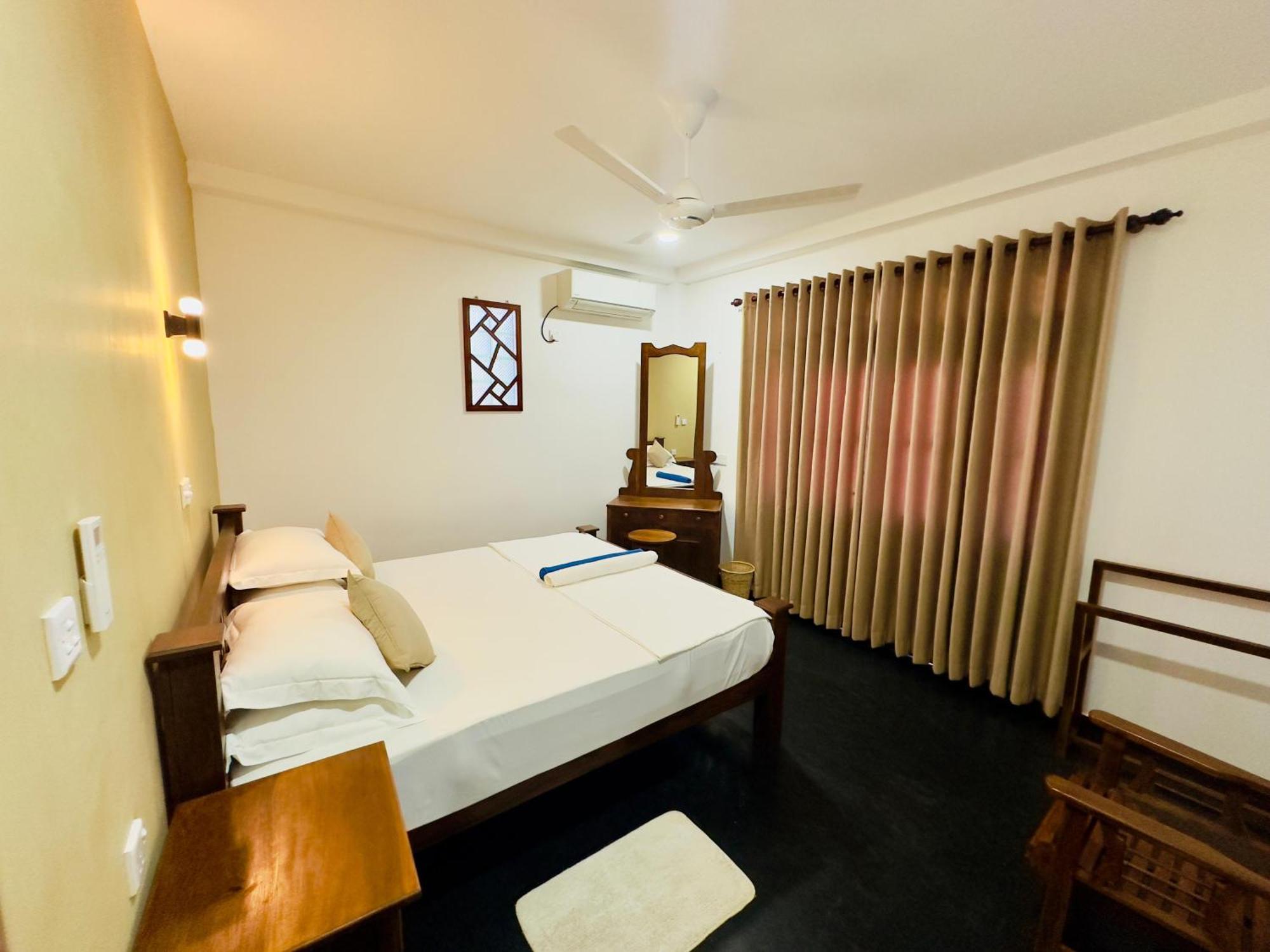Villa Halcyon Rest Hikkaduwa Esterno foto