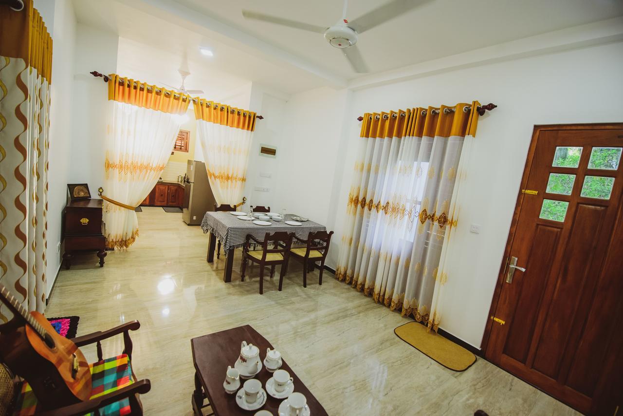 Villa Halcyon Rest Hikkaduwa Esterno foto