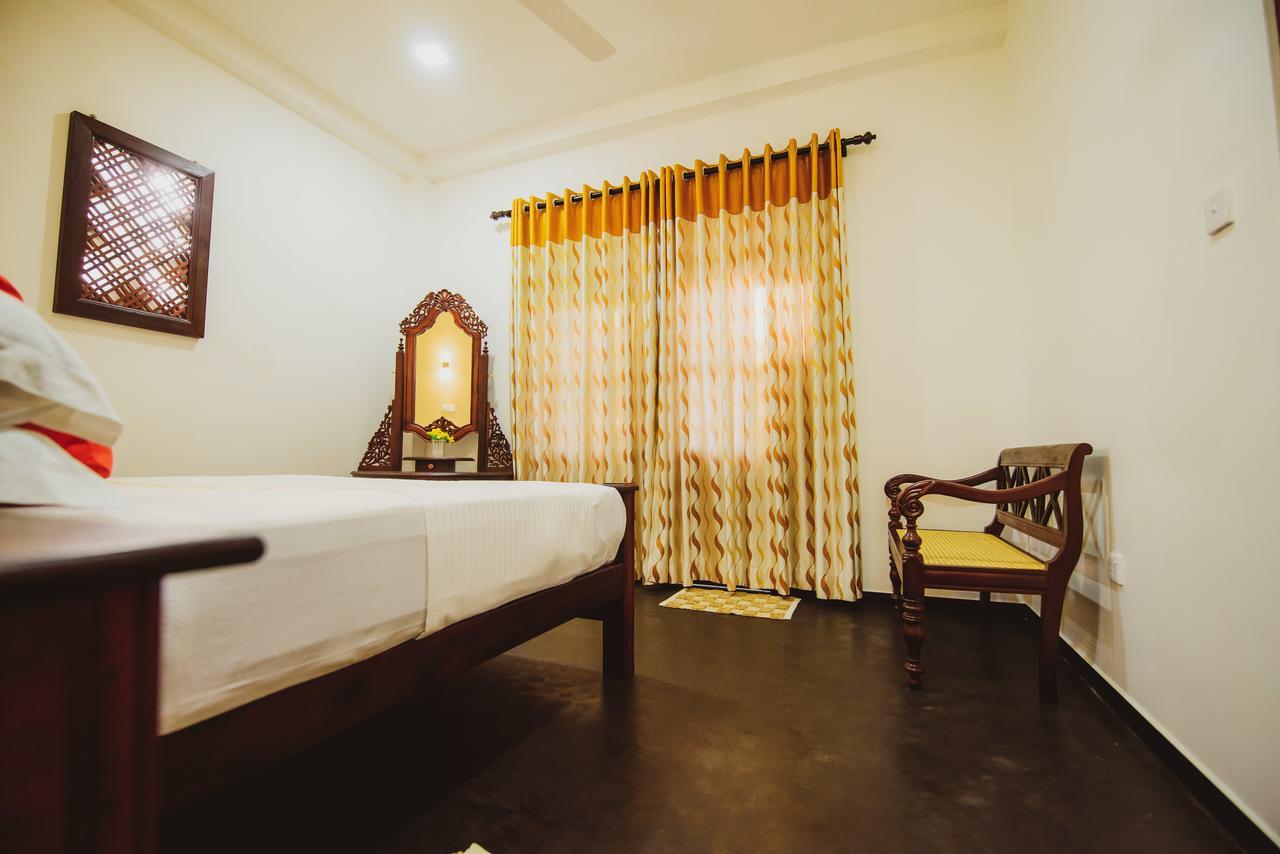 Villa Halcyon Rest Hikkaduwa Esterno foto