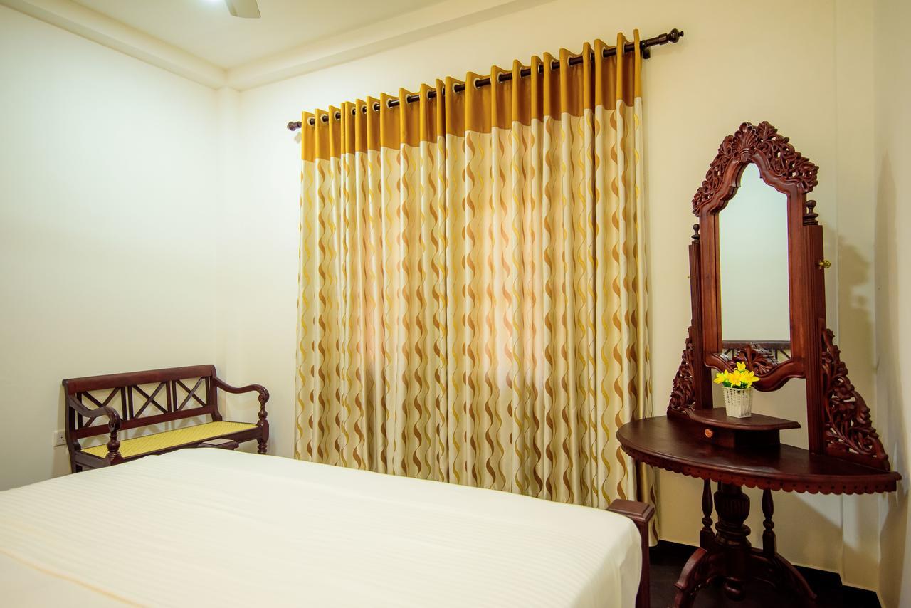 Villa Halcyon Rest Hikkaduwa Esterno foto
