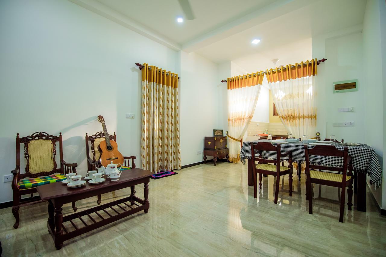 Villa Halcyon Rest Hikkaduwa Esterno foto