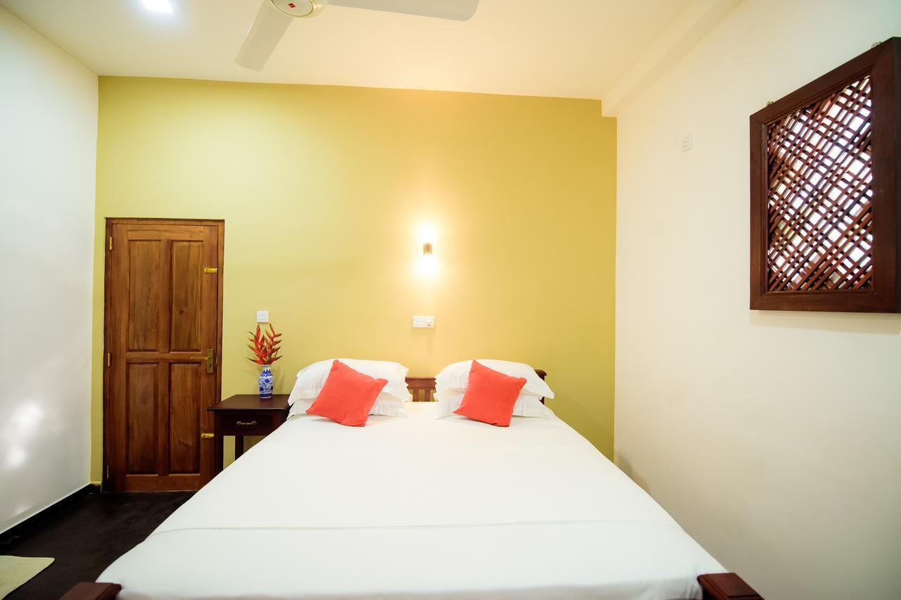 Villa Halcyon Rest Hikkaduwa Esterno foto