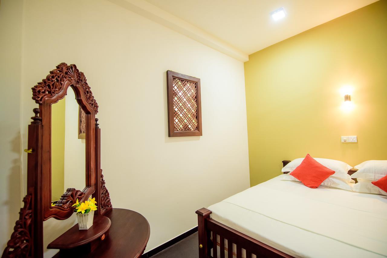 Villa Halcyon Rest Hikkaduwa Esterno foto